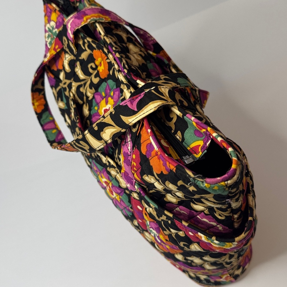 Vera Bradley Suzani Holiday Tote, Quilted, 16”Wx14”Hx5”D - Picture 9 of 9